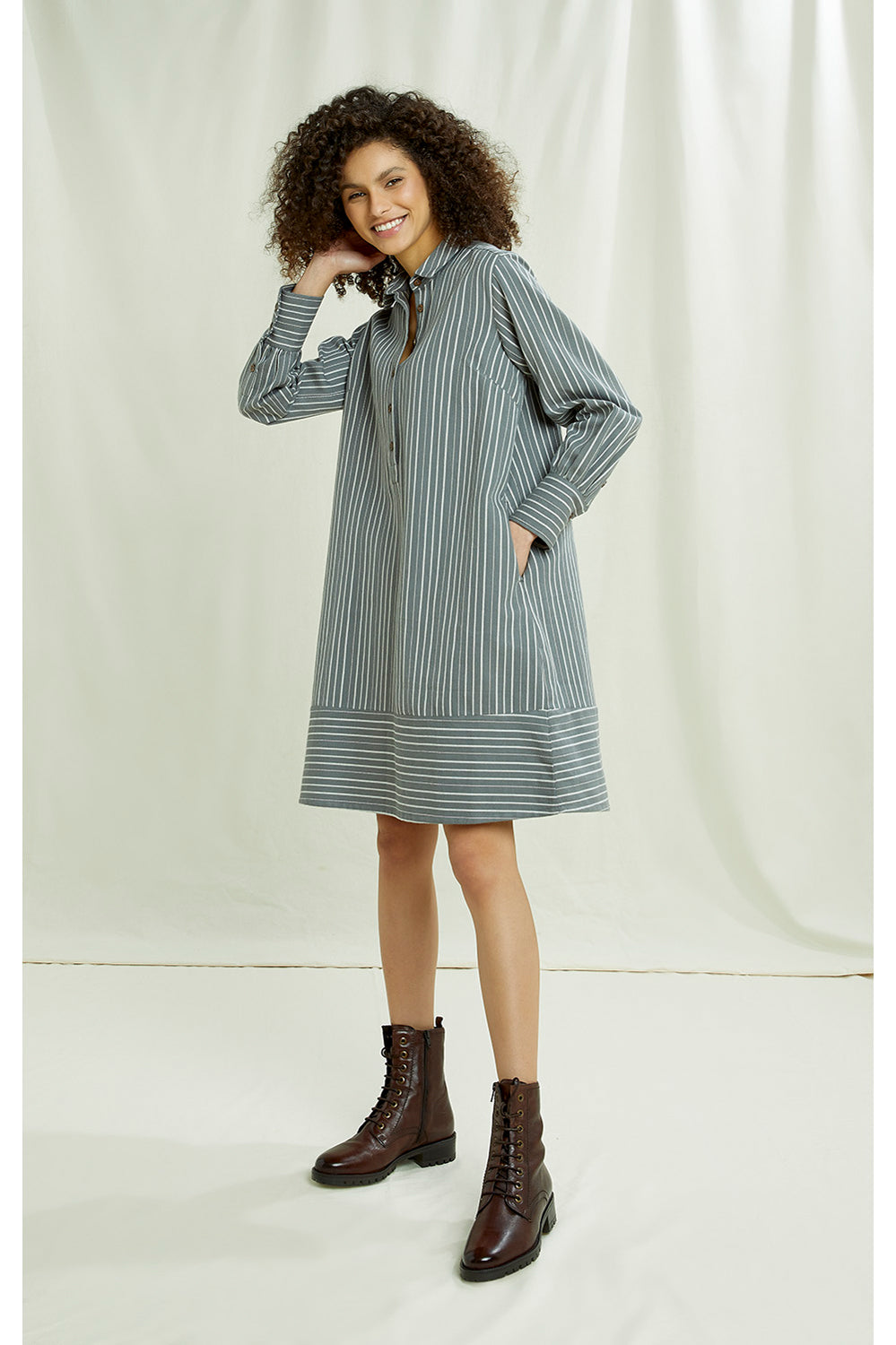 Roberta mekko XS, L harmaa