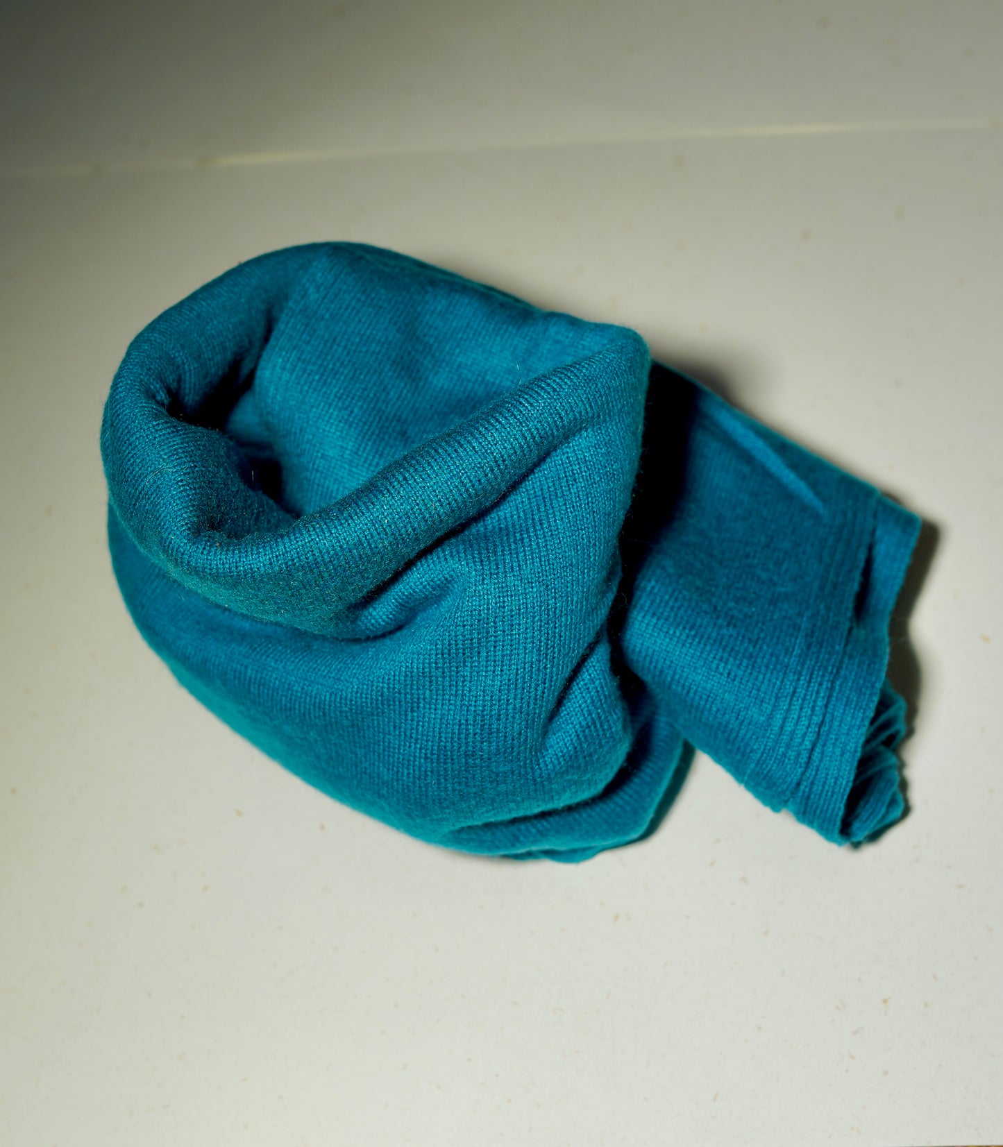 Villaneuloshuivi - tumman- tai vaaleanruskea