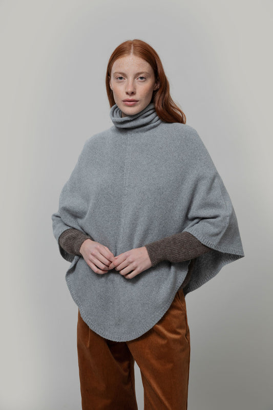 Kashmir poncho, vaalea harmaa